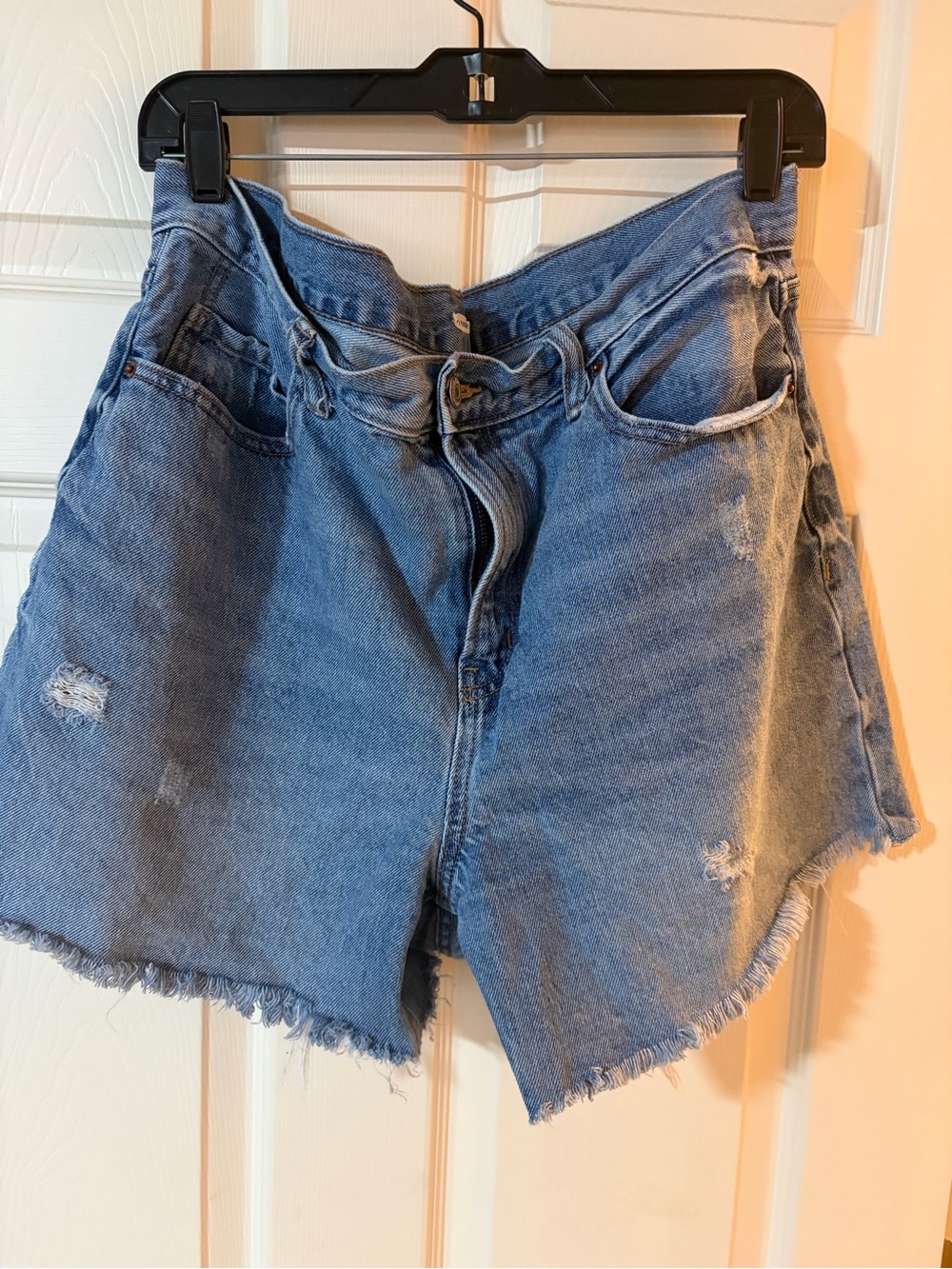 Old Navy Light Blue Distressed High-Rise Jean Shorts, size 14